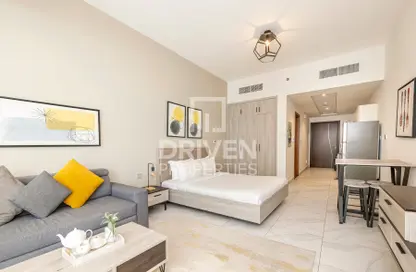 Apartment - 1 Bathroom for sale in Millennium Binghatti Residences - Business Bay - Dubai