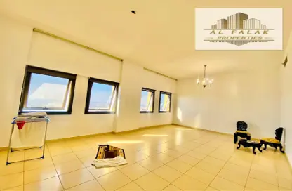 Apartment - 3 Bedrooms - 5 Bathrooms for rent in New Al Taawun Road - Al Taawun - Sharjah