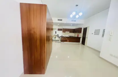 Apartment - 1 Bathroom for rent in Nova Tower - Dubai Silicon Oasis - Dubai