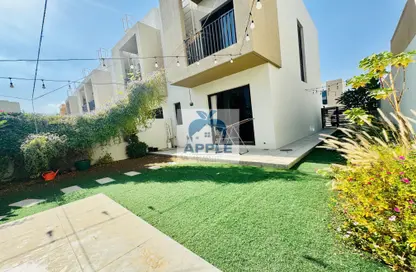 Villa - 2 Bedrooms - 4 Bathrooms for rent in Nasma Residence - Al Tai - Sharjah