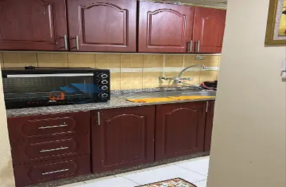 Apartment - 1 Bathroom for rent in Corniche Tower - Ajman Corniche Road - Ajman