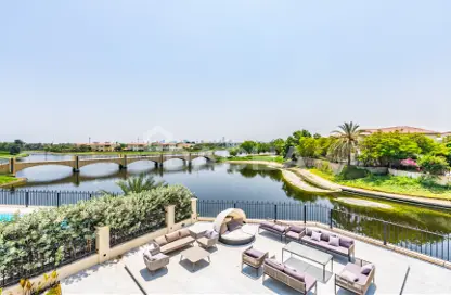 Villa - 5 Bedrooms - 6 Bathrooms for sale in Entertainment Foyer - European Clusters - Jumeirah Islands - Dubai