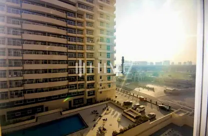 Apartment - 1 Bedroom - 2 Bathrooms for rent in Royal Residence 2 - Royal Residence - Dubai Sports City - Dubai