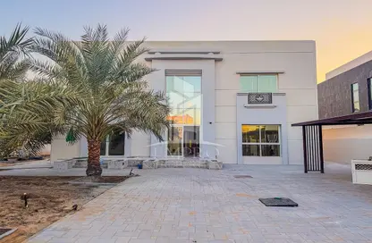 Villa - 4 Bedrooms - 5 Bathrooms for rent in Al Barsha South 1 - Al Barsha South - Al Barsha - Dubai