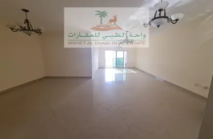 Apartment - 3 Bedrooms - 3 Bathrooms for rent in Safia Tower - Al Majaz 3 - Al Majaz - Sharjah