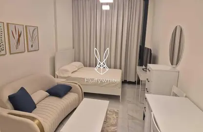 Apartment - 1 Bathroom for rent in Samana Golf Avenue - Dubai Studio City - Dubai