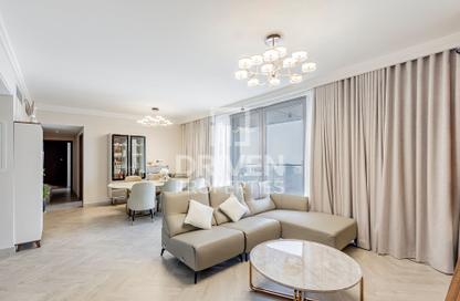 Apartment - 3 Bedrooms - 3 Bathrooms for sale in Boulevard Point - Downtown Dubai - Dubai