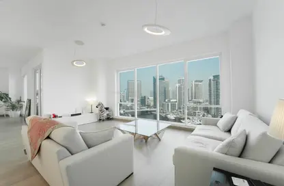 Apartment - 3 Bedrooms - 3 Bathrooms for sale in Delphine Tower - Marina Promenade - Dubai Marina - Dubai