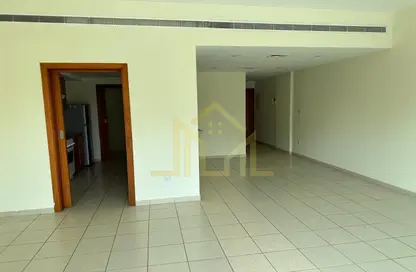 Apartment - 2 Bedrooms - 2 Bathrooms for rent in Al Dhafra 2 - Al Dhafra - Greens - Dubai