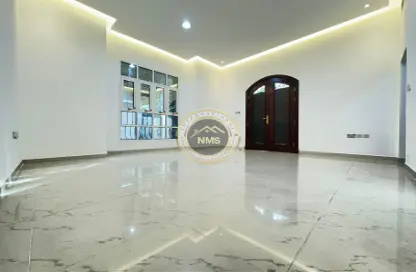 Apartment - Studio - 1 Bathroom for rent in Al Mushrif Villas - Al Mushrif - Abu Dhabi