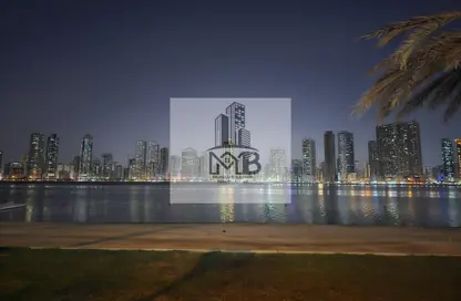 Apartment - 2 Bedrooms - 3 Bathrooms for rent in Palm Tower - Al Khan Lagoon - Al Khan - Sharjah