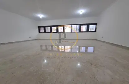 Apartment - 3 Bedrooms - 3 Bathrooms for rent in Khalifa Street - Abu Dhabi