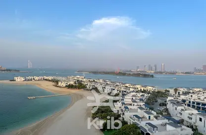 Apartment - 2 Bedrooms - 3 Bathrooms for rent in Al Haseer - Shoreline Apartments - Palm Jumeirah - Dubai