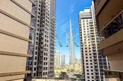 Apartment - 1 Bathroom for sale in Elite Downtown Residence - Downtown Dubai - Dubai