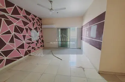 Apartment - 1 Bedroom - 1 Bathroom for rent in Muwailih Building - Muwaileh - Sharjah