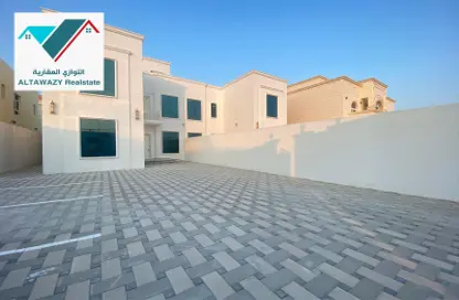 Villa - 5 Bedrooms - 7 Bathrooms for rent in Madinat Al Riyad - Abu Dhabi