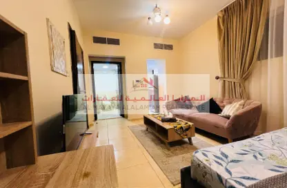 Apartment - Studio - 1 Bathroom for rent in Beach Tower 1 - Al Khan Lagoon - Al Khan - Sharjah