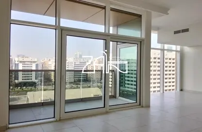 Apartment - 3 Bedrooms - 4 Bathrooms for rent in Beach Rotana - Tourist Club Area - Abu Dhabi