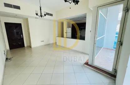 Apartment - 2 Bedrooms - 2 Bathrooms for rent in Cascades Tower - Dubai Marina - Dubai