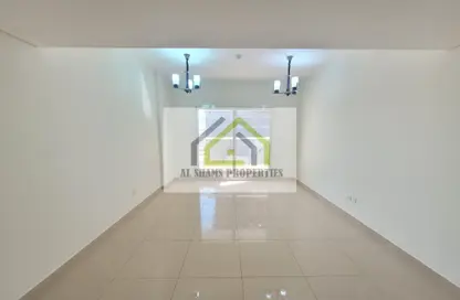 Apartment - 1 Bedroom - 2 Bathrooms for rent in Royal JVC Building - Jumeirah Village Circle - Dubai