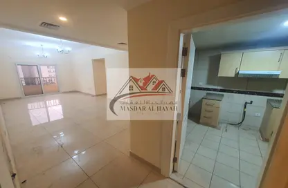 Apartment - 2 Bedrooms - 2 Bathrooms for rent in Muwaileh 29 Building - Muwaileh - Sharjah