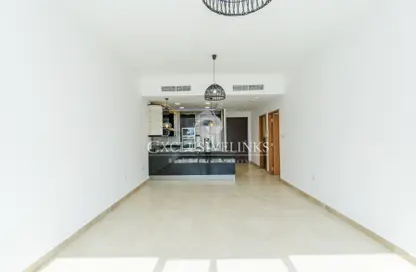 Apartment - 1 Bedroom - 2 Bathrooms for rent in MAG 218 - Dubai Marina - Dubai