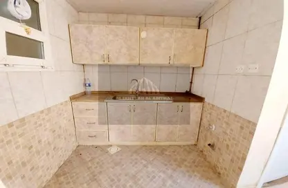 Apartment - 1 Bathroom for rent in Muwaileh 3 Building - Muwaileh - Sharjah