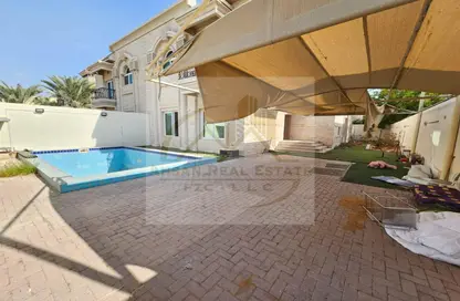 Villa - 4 Bedrooms - 6 Bathrooms for rent in Al Falaj - Al Riqqa - Sharjah