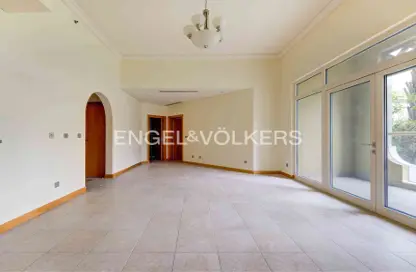 Apartment - 2 Bedrooms - 4 Bathrooms for rent in Al Habool - Shoreline Apartments - Palm Jumeirah - Dubai