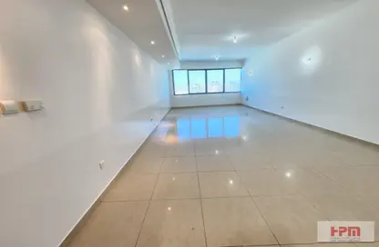 Apartment - 3 Bedrooms - 4 Bathrooms for rent in Airport Road - Abu Dhabi