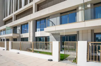 Apartment - 3 Bedrooms - 4 Bathrooms for sale in Marina Vista - EMAAR Beachfront - Dubai Harbour - Dubai