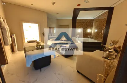 Apartment - 3 Bedrooms - 5 Bathrooms for rent in Fairmont Marina Residences - The Marina - Abu Dhabi