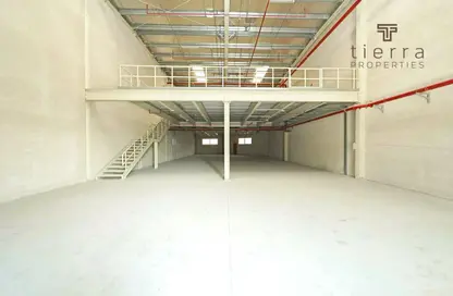 Warehouse - Studio - 2 Bathrooms for rent in Dubai Investment Park 1 (DIP 1) - Dubai Investment Park (DIP) - Dubai