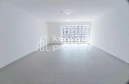 Apartment - 2 Bedrooms - 3 Bathrooms for rent in Al Dana - Al Raha Beach - Abu Dhabi