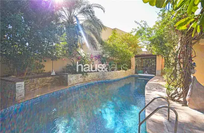 Villa - 5 Bedrooms - 4 Bathrooms for rent in Meadows 5 - Meadows - Dubai