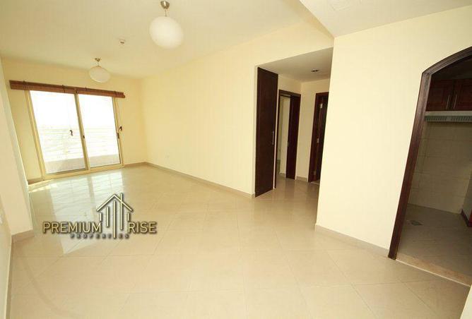 Apartment - 1 Bedroom - 1 Bathroom for rent in Icon Tower 1 - JLT Cluster M - Jumeirah Lake Towers - Dubai