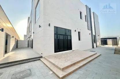 Villa - 6 Bedrooms for rent in Al Barsha South 2 - Al Barsha South - Al Barsha - Dubai