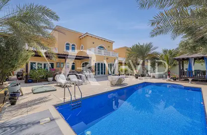 Villa - 5 Bedrooms - 6 Bathrooms for sale in Legacy - Jumeirah Park - Dubai