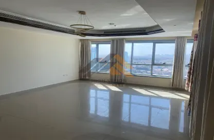 Apartment - 2 Bedrooms - 2 Bathrooms for rent in Corniche Tower - Ajman Corniche Road - Ajman