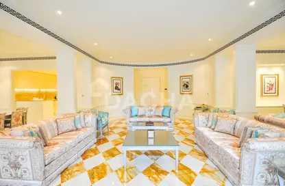 Duplex - 3 Bedrooms - 5 Bathrooms for sale in Palazzo Versace - Culture Village - Dubai