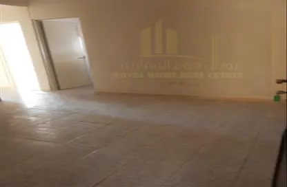 Apartment - 2 Bedrooms - 1 Bathroom for rent in Al Nafoora 1 building - Al Rawda 2 - Al Rawda - Ajman