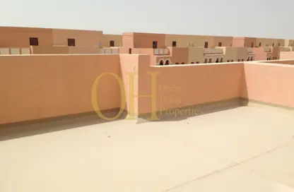 Townhouse - 2 Bedrooms - 3 Bathrooms for rent in Zone 7 - Hydra Village - Abu Dhabi