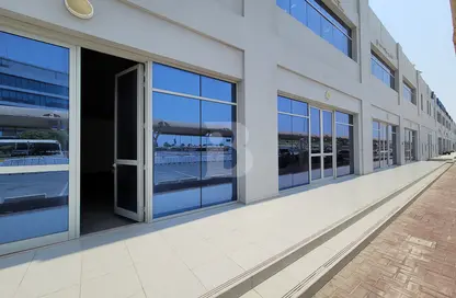 Shop - Studio for rent in M-5 - Mussafah Industrial Area - Mussafah - Abu Dhabi