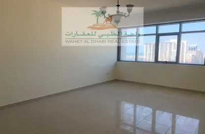 Apartment - 2 Bedrooms - 2 Bathrooms for rent in New Zubaidi Building - Al Majaz 1 - Al Majaz - Sharjah