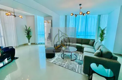 Apartment - 2 Bedrooms - 3 Bathrooms for rent in Etihad Tower 5 - Etihad Towers - Corniche Road - Abu Dhabi