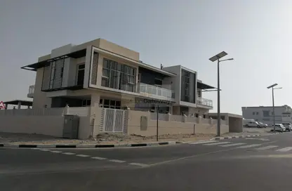 Villa - 5 Bedrooms - 7 Bathrooms for sale in Phase 2 - Al Furjan - Dubai
