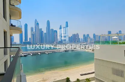 Apartment - 1 Bedroom - 1 Bathroom for sale in Marina Vista - EMAAR Beachfront - Dubai Harbour - Dubai