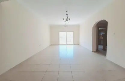 Apartment - 2 Bedrooms - 2 Bathrooms for rent in Muwailih Building - Muwaileh - Sharjah