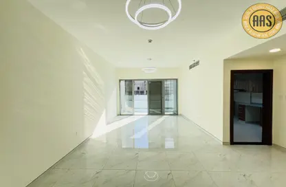 Apartment - 2 Bedrooms - 3 Bathrooms for rent in Titanium Tower - Al Karama - Dubai