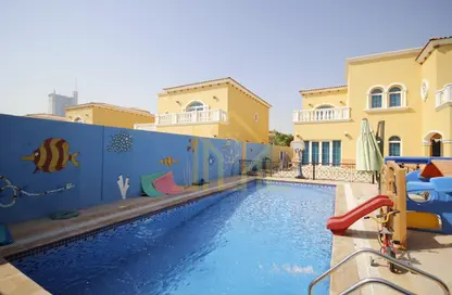 Villa - 5 Bedrooms - 6 Bathrooms for rent in Legacy - Jumeirah Park - Dubai